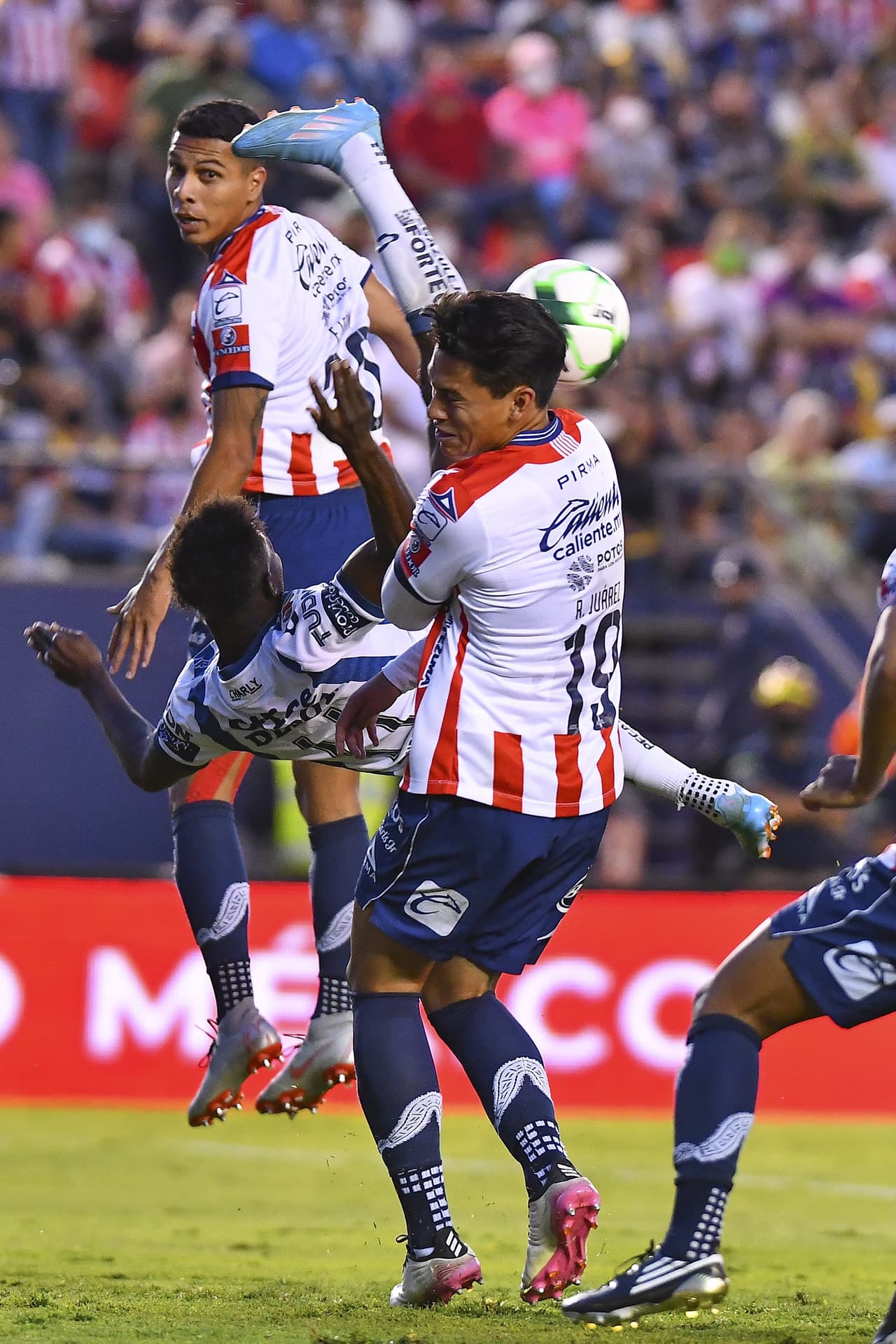 Atlético de San Luis le empató de último minuto (2-2) a Pachuca en la ida de los Cuartos de Final.