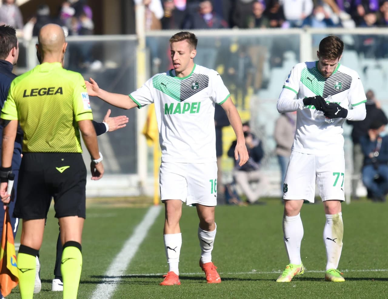 Fiorentina y Sassuolo empataron 2-2 en la J18 de la Serie A. Con este resultado, la Fiore se coloca en la sexta posición de la tabla y clasificar por encima de la Juventus.