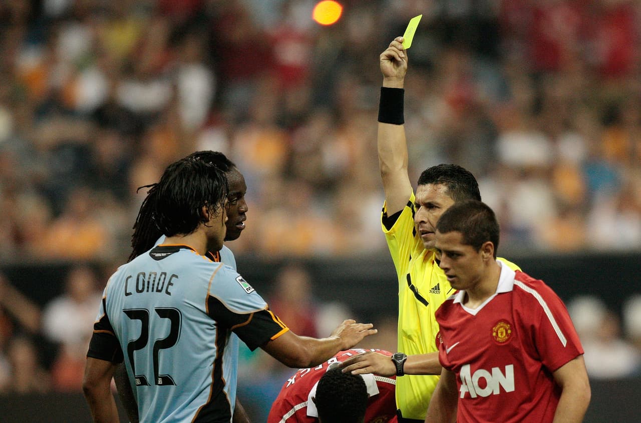 En 2010 la visita fue el Manchester United con ‘Chicharito’, donde el equipo de la MLS cayó inevitablemente con un marcador de 5-2. Es la segunda ocasión que el equipo de las estrellas cae ante un rival extranjero y ante 70,728 personas.