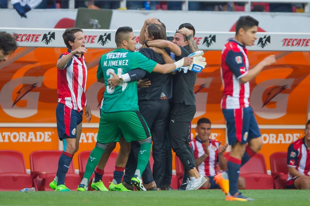 Igual lo ha hecho 'El Pelado' Almeyda, que con las Chivas está ratificando su modelo, aquel que regresó a River Plate y a Banfield a la Primera División de Argentina.