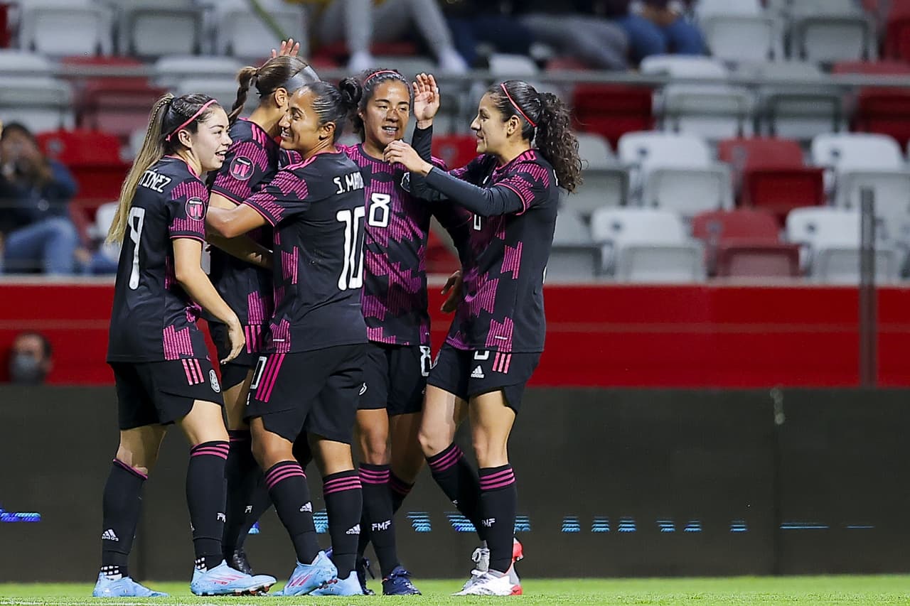 Mexico celebraba la ventaja.