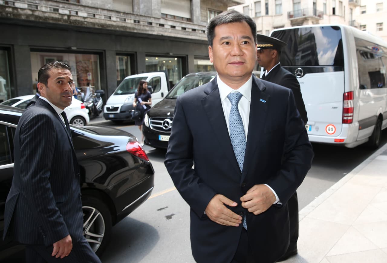 El chino Zhang Jindong es un magnate que llegó a Inter de Milán en 2016 con una inversión de 157.800.000, unos 181.098.000 dólares aproximadamente.