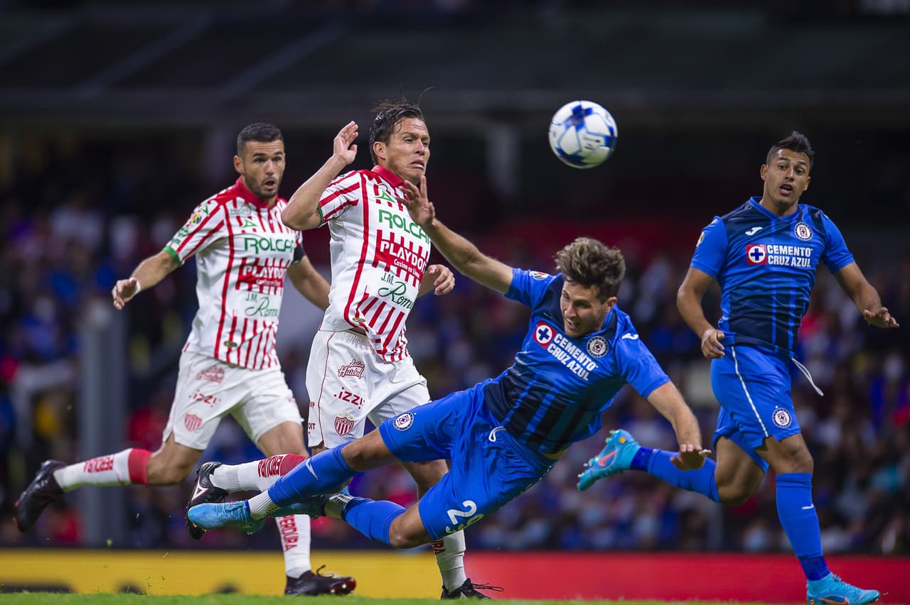 Cruz Azul y Necaxa protagonizaron un partido que tuvo un final cardiaco.