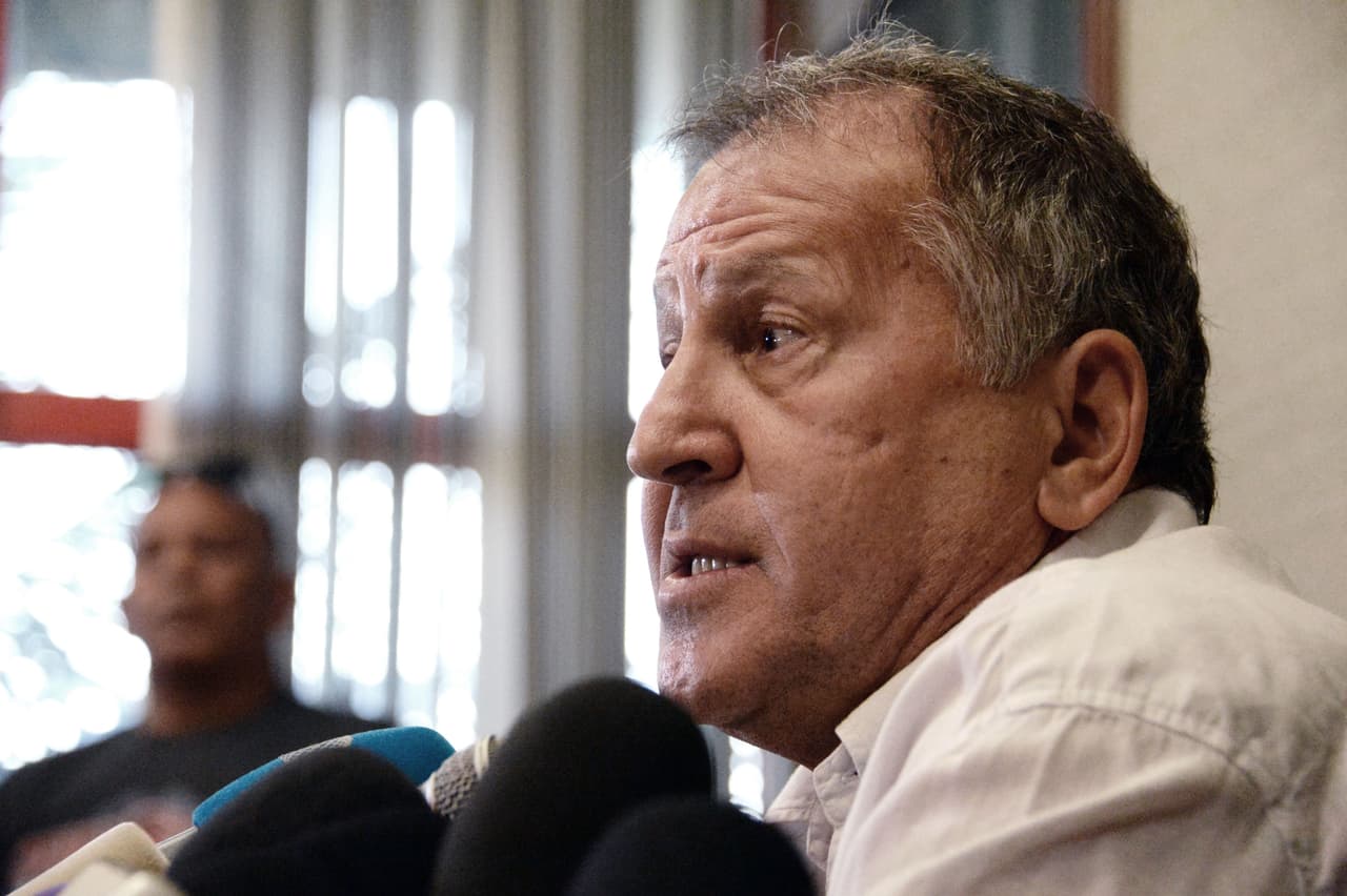 El ex jugador dijo que peleará por la presidencia de FIFA