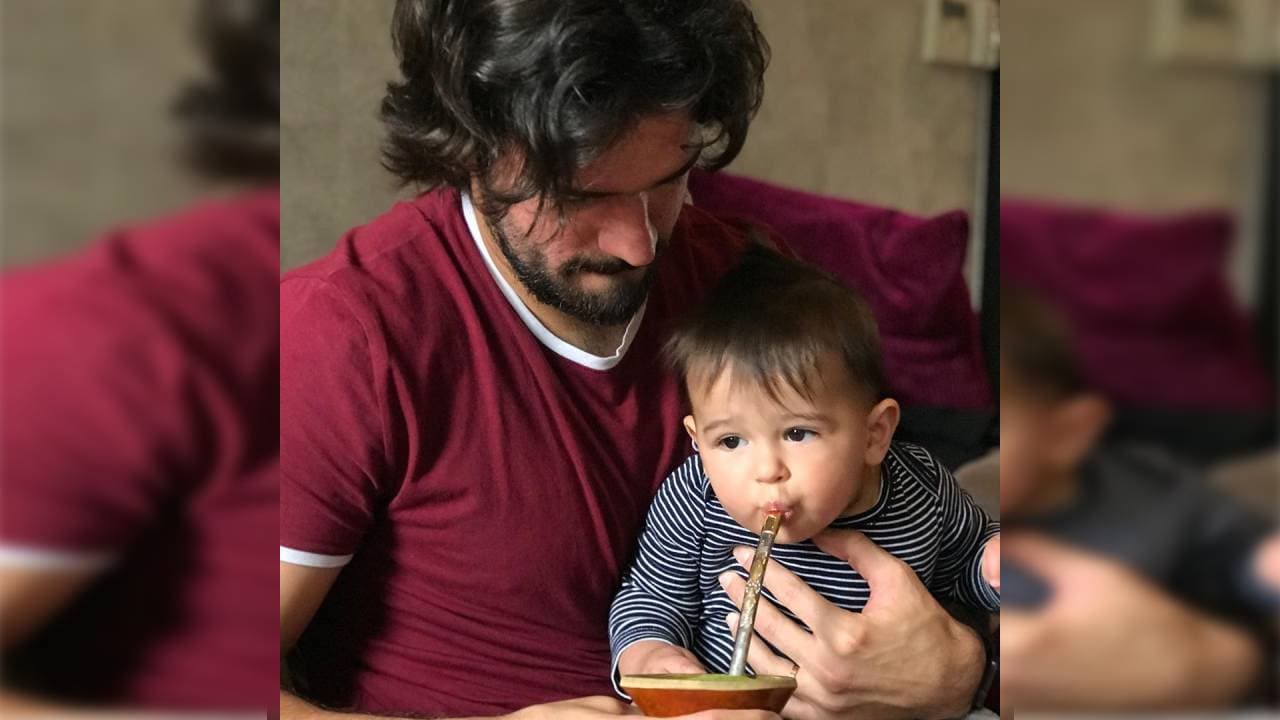 El portero red, Alisson, también consume mate, bebida que es popular en el sur de Brasil, por lo cual muchos brasileños la consumen de años.