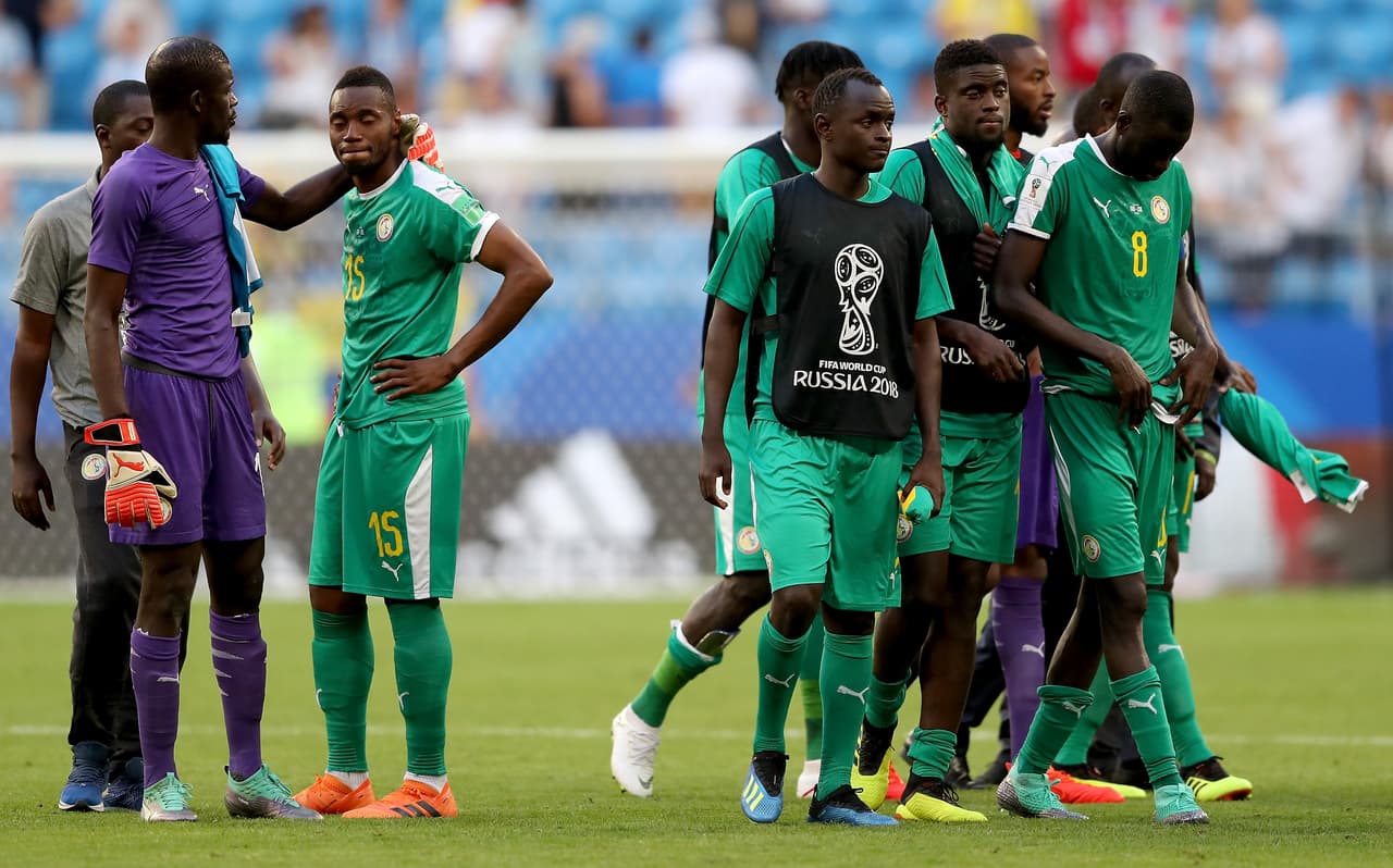 Los Leones de Teranga no pudieron repetir la hazaña de cuartos de final en su único antecedente mundialista en 2002. Le ganaron a Polonia y empataron con Japón, pero no pudieron siquiera arrebatarle un punto a Colombia que los hubiera clasificado como segundo lugar. Pelearon pero no les alcanzó y están fuera.