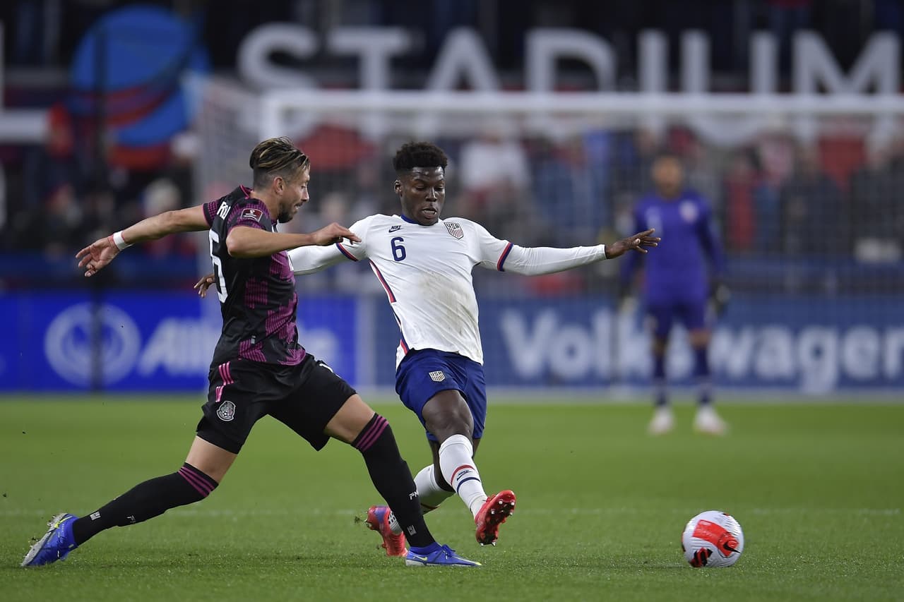 Christian Pulisic y Weston McKennie son los encargados de robarle el liderto tras vencer 2-0 al conjunto Azteca.