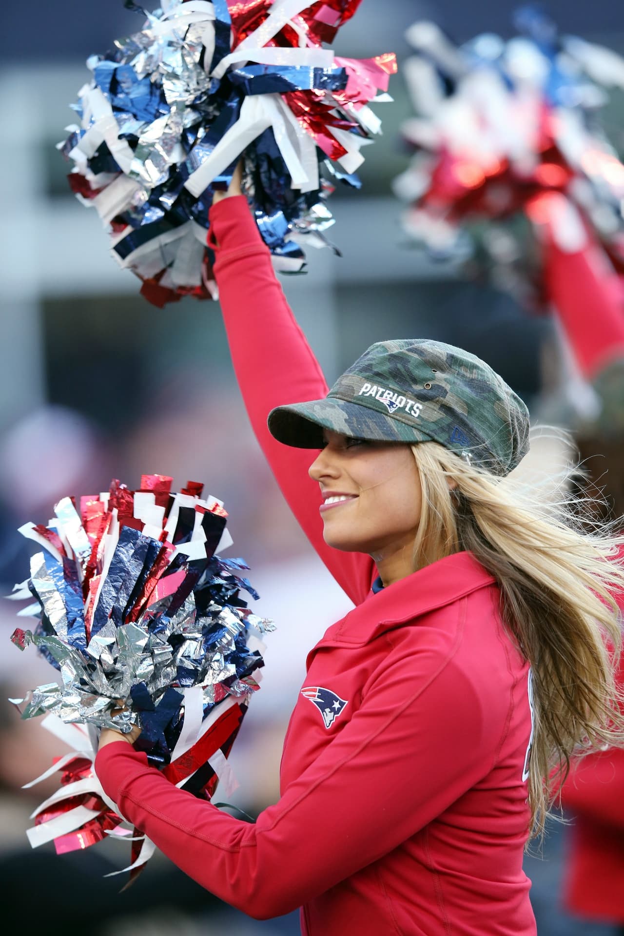 Capitana de las porristas de los New England Patriots, viajó a Hawaii para representar a su equipo en el Pro Bowl 2016. ¡Checa lo mejor de ella!