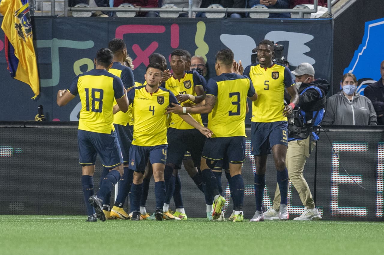Los goles de J. Quiñónez, J. Corozo y W. Chalá sentencian la victoria 2-3 de Ecuador sobre México.