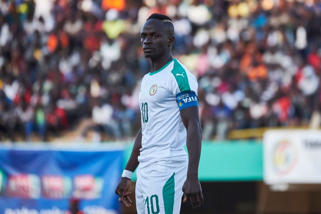 Sadio Mané falla un gol sin portero con Senegal en África
