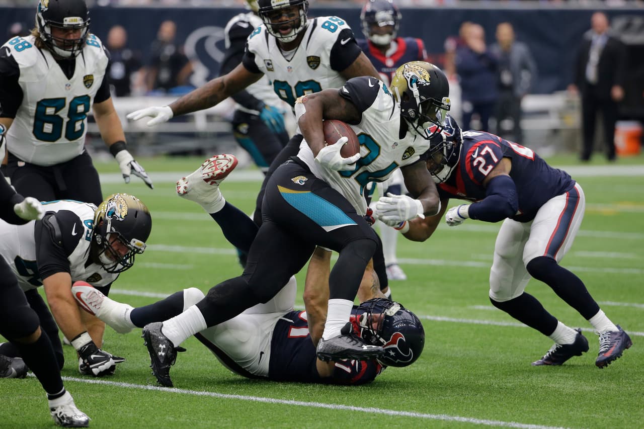 Los Houston Texans vencieron 30-6 a Jacksonville Jaguars para coronarse en la División Sur de la Conferencia Americana.