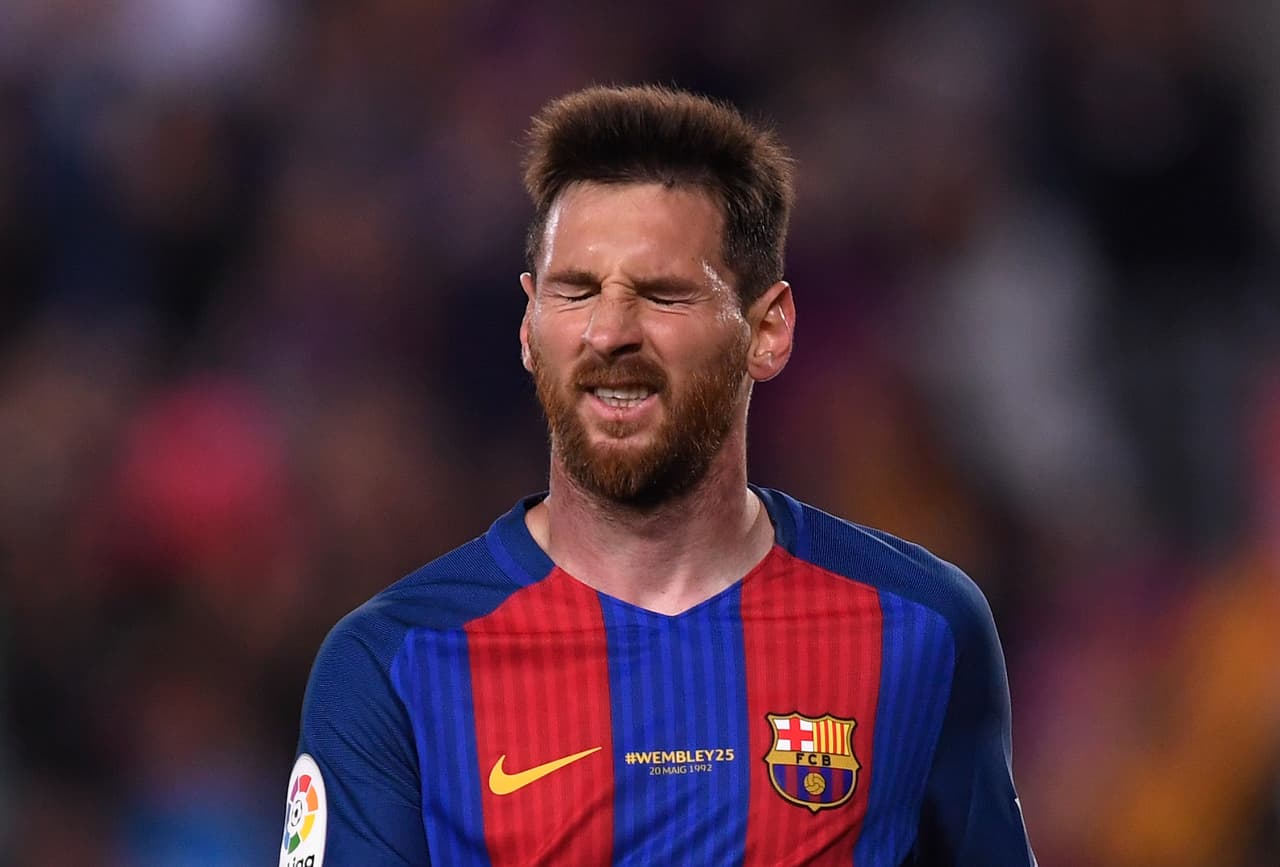 Lionel Messi fue encontrado culpable junto a su padre de fraude al fisco por 4,5 millones de euros, por lo que fueron condenados a 21 meses de cárcel.