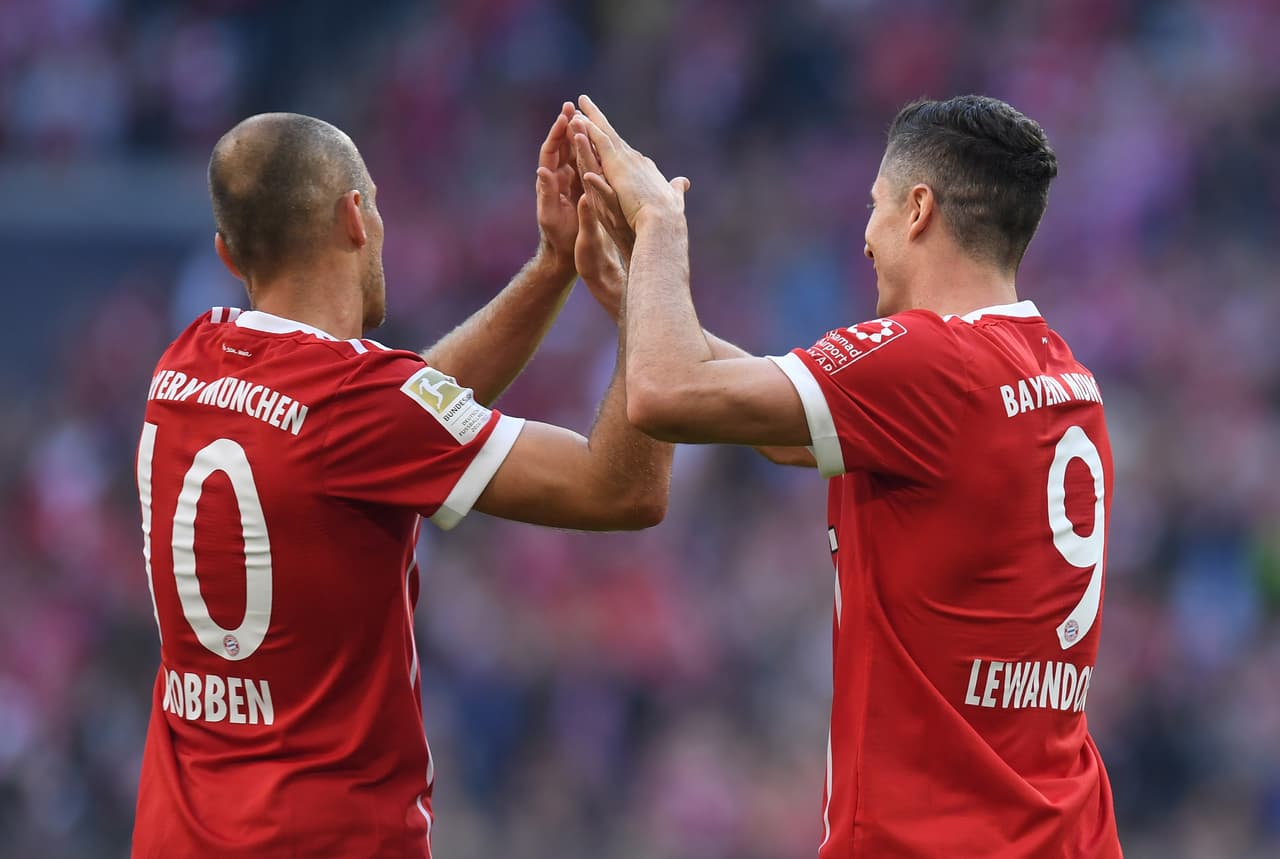 8: Robert Lewandowski, con 15 tantos, es el artillero de un equipo que junto al chileno Arturo Vidal (5) y el holandes Arjen Robben (3) le ha dado a Bayern Munich 23 goles.
