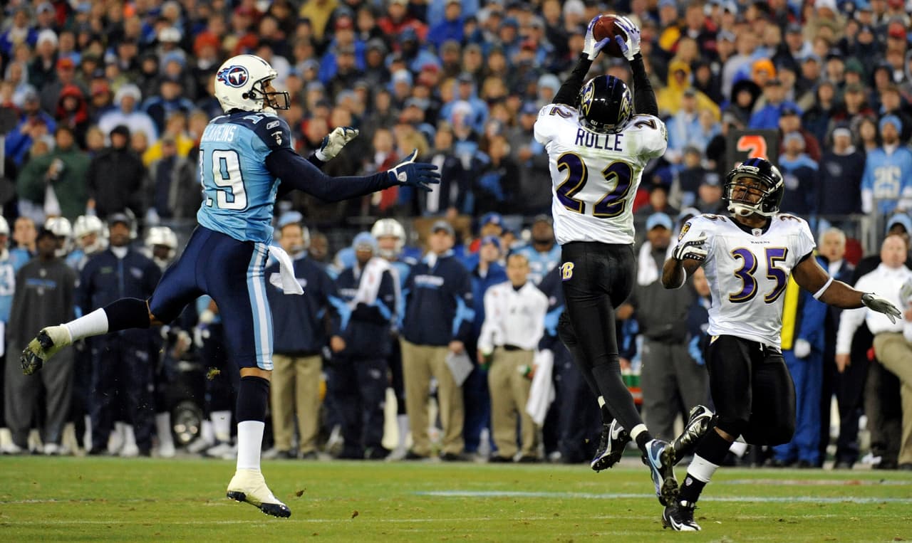 25.- Tennessee Titans - 10 de enero del 2009 (10-13 vs. Baltimore Ravens) (Playoffs Divisionales).- Joe Flacco se convirtió en el primer quarterback novato en ganar dos juegos de playoff como visitante y eliminar al equipo mejor sembrado de la AFC liderado por Kerry Collins. Un gol de campo de 43 yardas de Matt Stover con 57 segundos por jugar aseguró el triunfo de Baltimore.