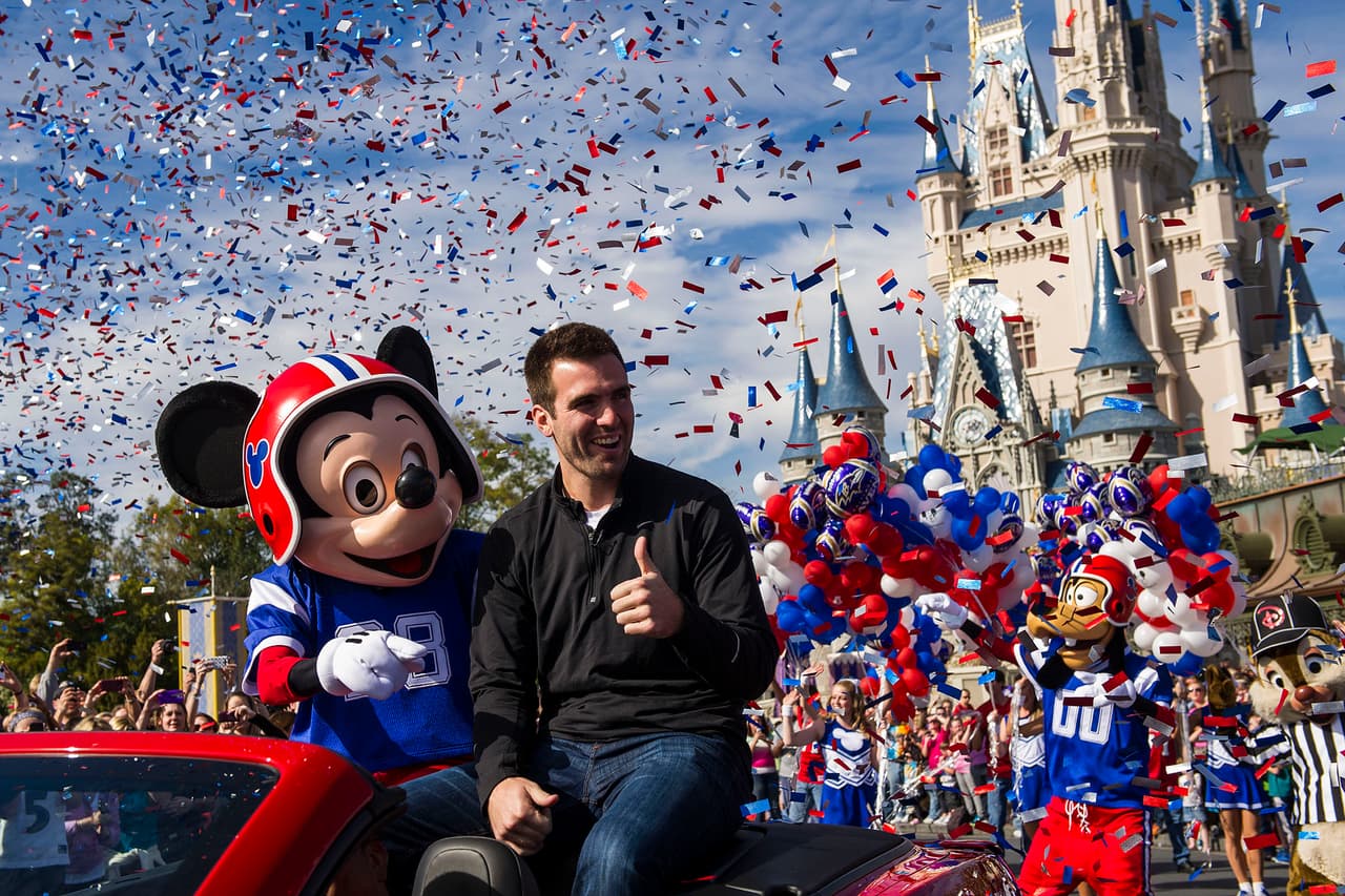 Ganar el Super Bowl te garantiza un homenaje en Disney World, así lo vivió el quarterback de los Baltimore Ravens, Joe Flacco.