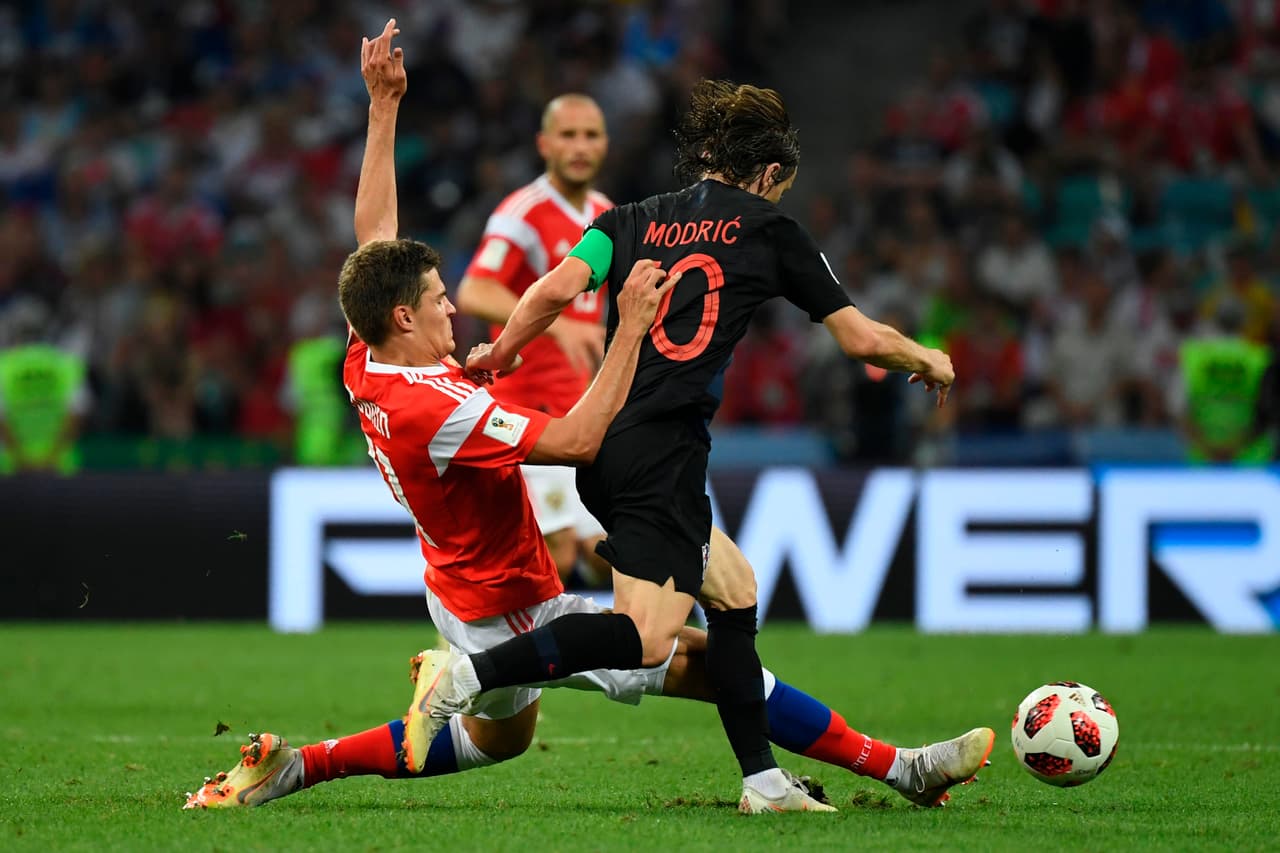 Modric sufrió marca recia durante el primer tiempo y estuvo distante de las jugadas importantes en esa etapa inicial del partido.