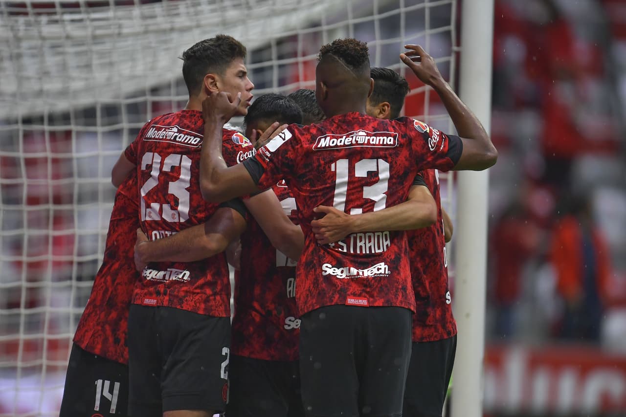 Reynoso sobre Orbelín y 'Cabecita' Rodríguez: "Fue decisión técnica"