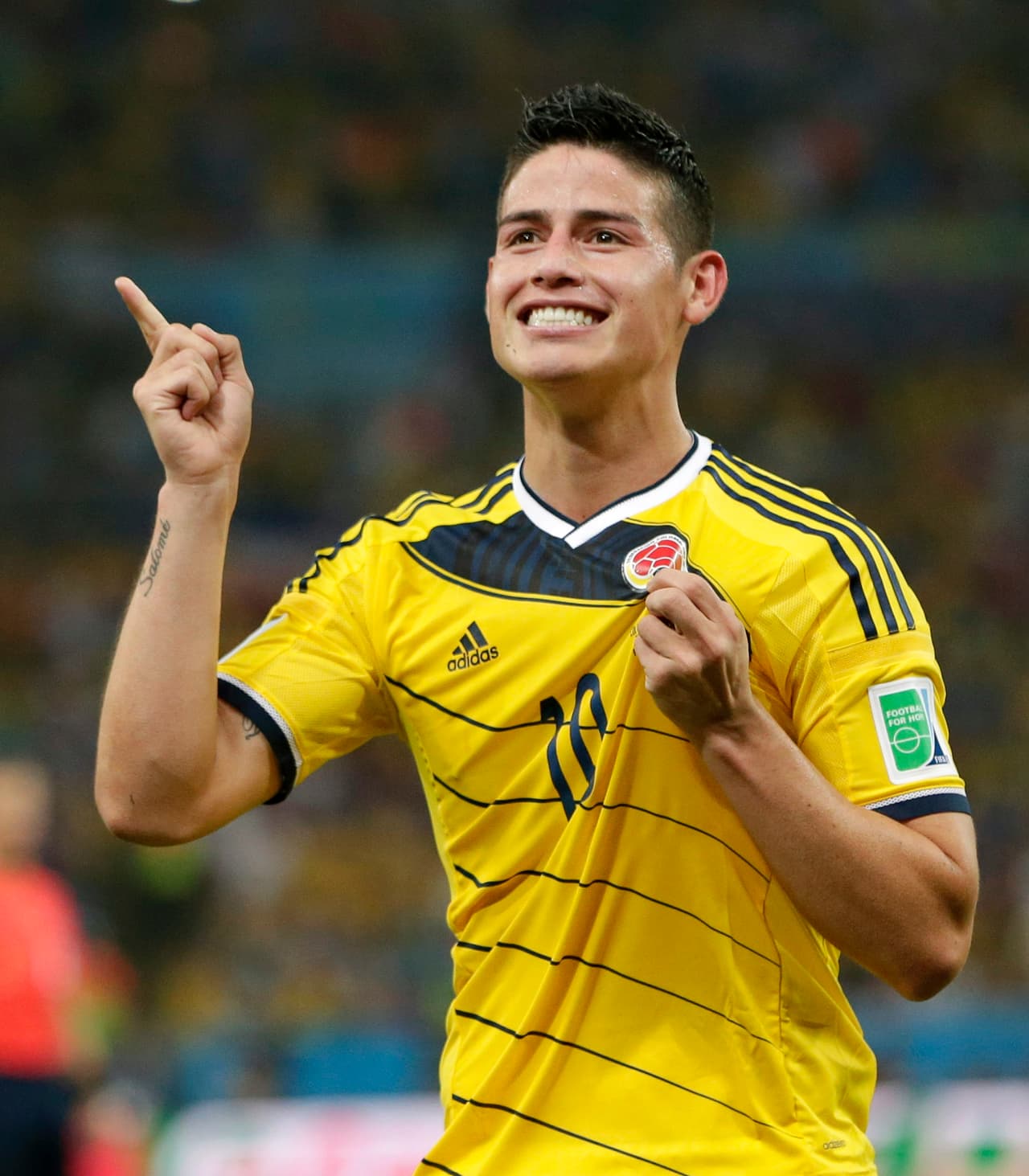 Con Colombia, James es ícono. Después del Mundial de Brasil 2014, en el que logró ser Bota de Oro como máximo goleador, adquirió un rol de liderazgo que aún mantiene.