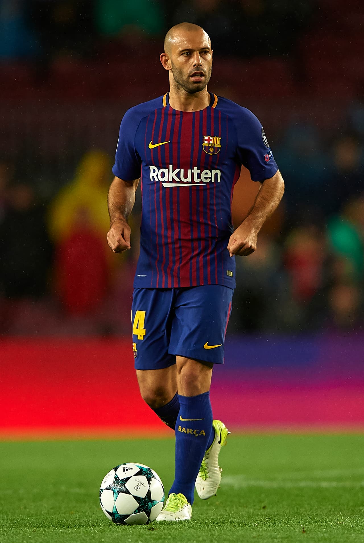 La confirmación del colombiano Yerry Mina en el F.C. Barcelona acelera la salida de Javier Mascherano al fútbol chino. El Hebei C.F.F.C, donde milita Ezequiel Lavezzi, sería su destino en las proximas horas.