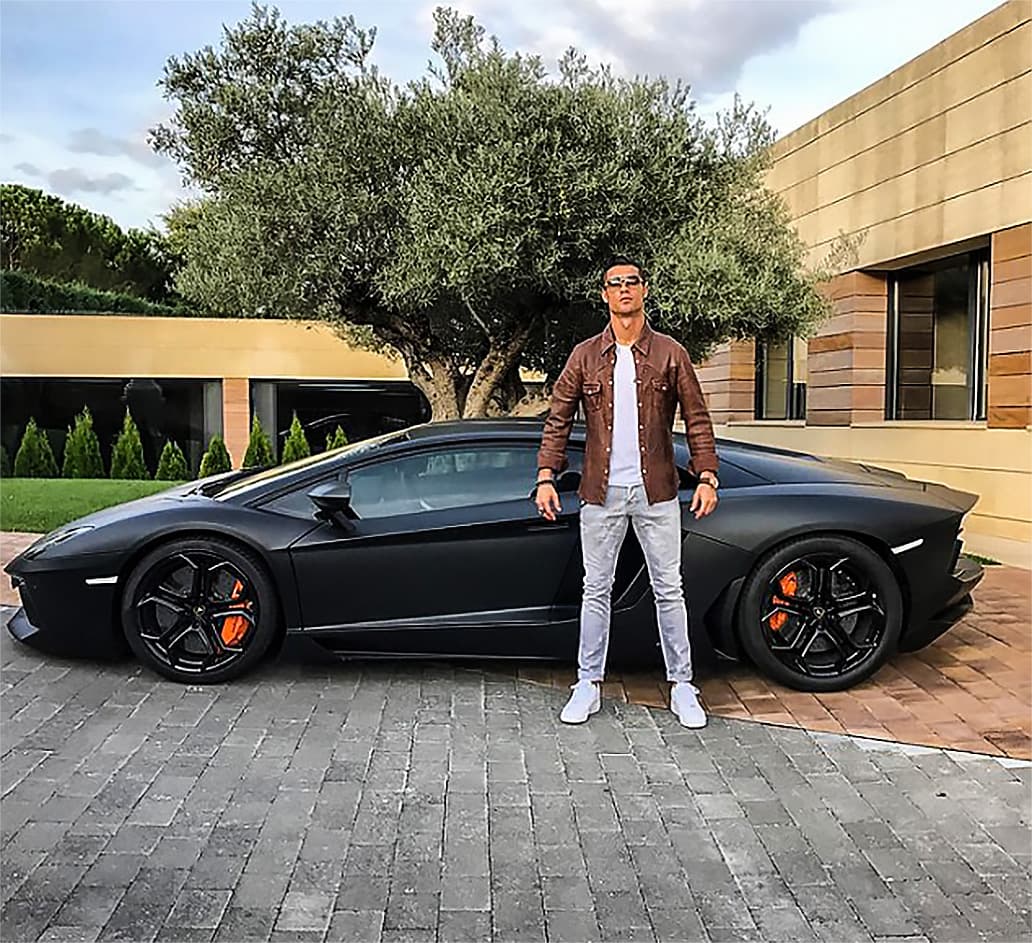 Cristiano habría abandonado su Lamborghini en plena calle