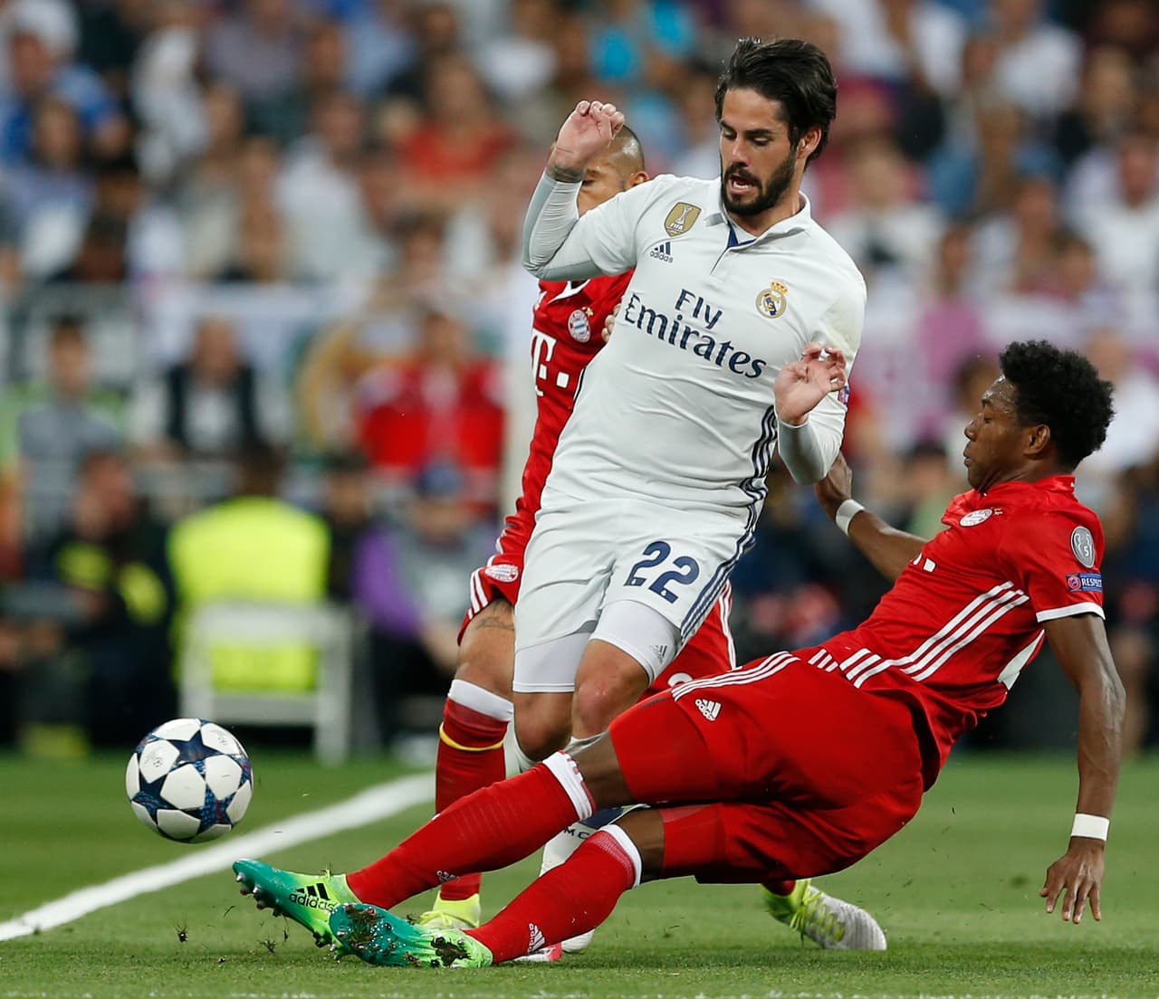 Isco Alarcón, que tiene 25 años, también es una carta para los años más próximos así como Neymar y James. El mediocampista español cuenta con una calidad notable en sus pies que le ayuda en los duelos 1 a 1.