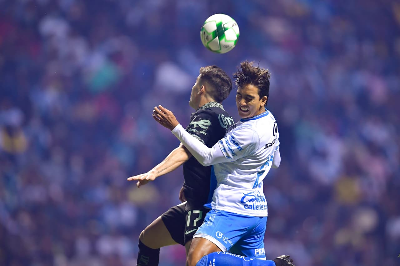 El primer tiempo lució trabado en medio campo con pocas emociones. Puebla se acercó más, pero falló en el último pase.