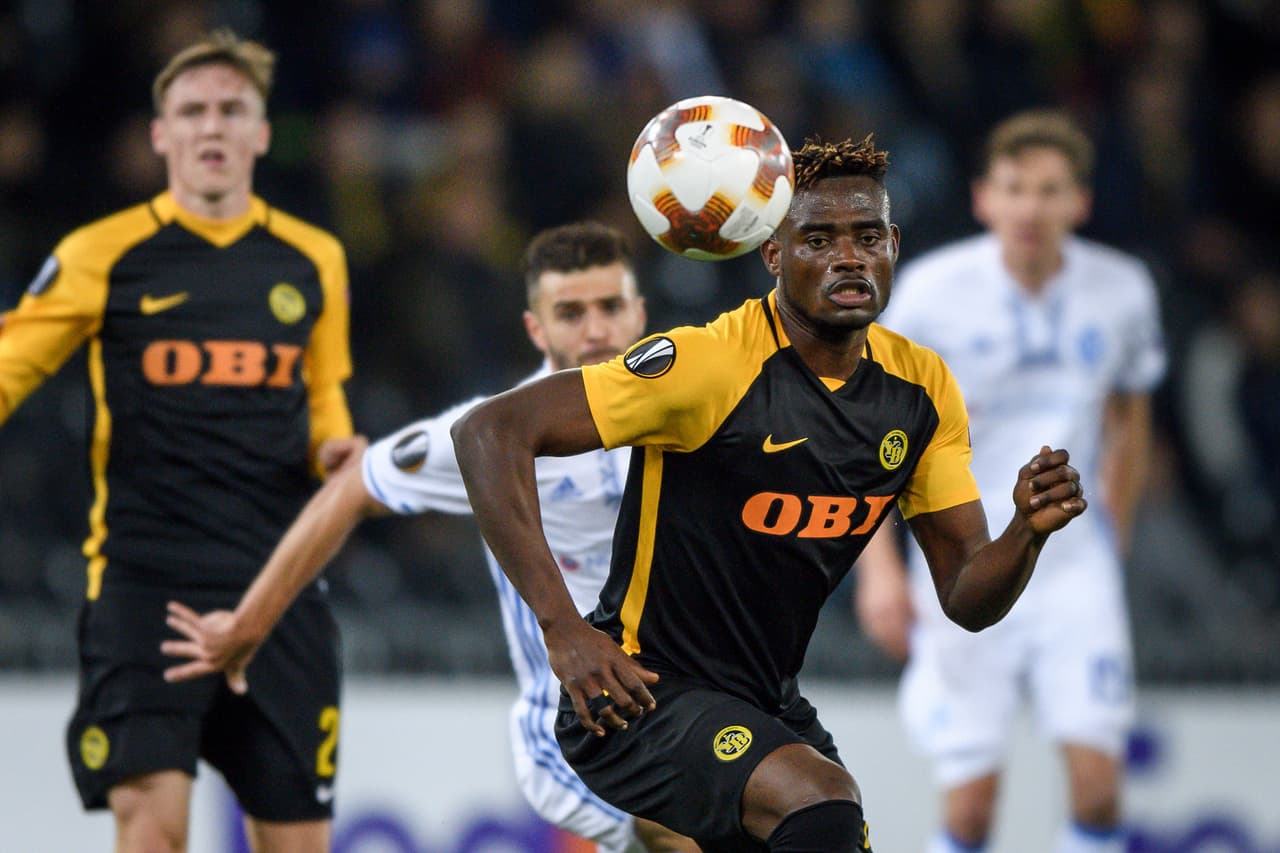 Borussia Dortmund estaría pensando en Kasim Nuhu para reforzar su defensa en este mercado. Actualmente juega para el Young Boys.