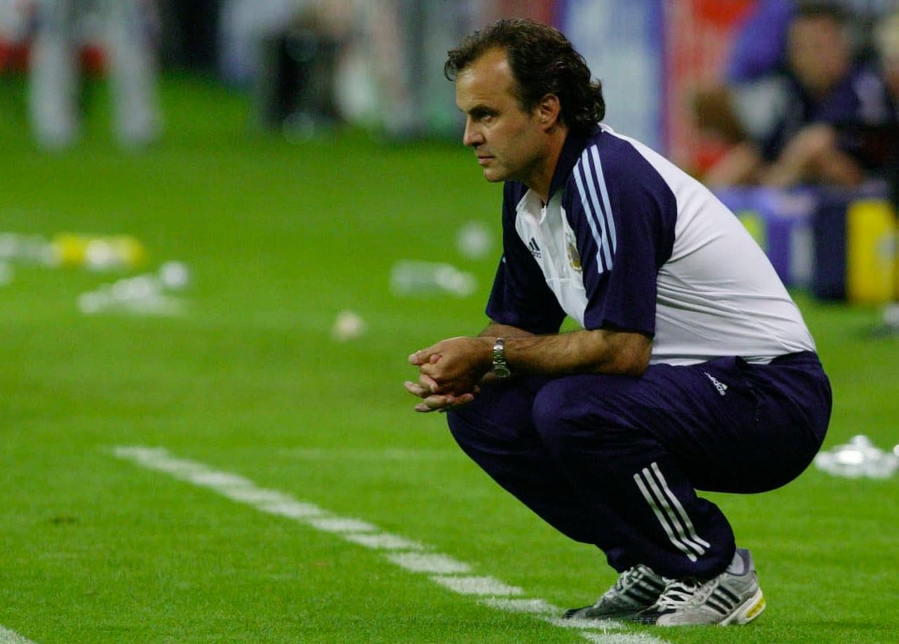 La Argentina de Bielsa quedó eliminada en primera ronda. En 2004 perdió la final de la Copa América por penaltis contra Brasil. Renunció por motivos personales con un 73 por ciento de efectividad.