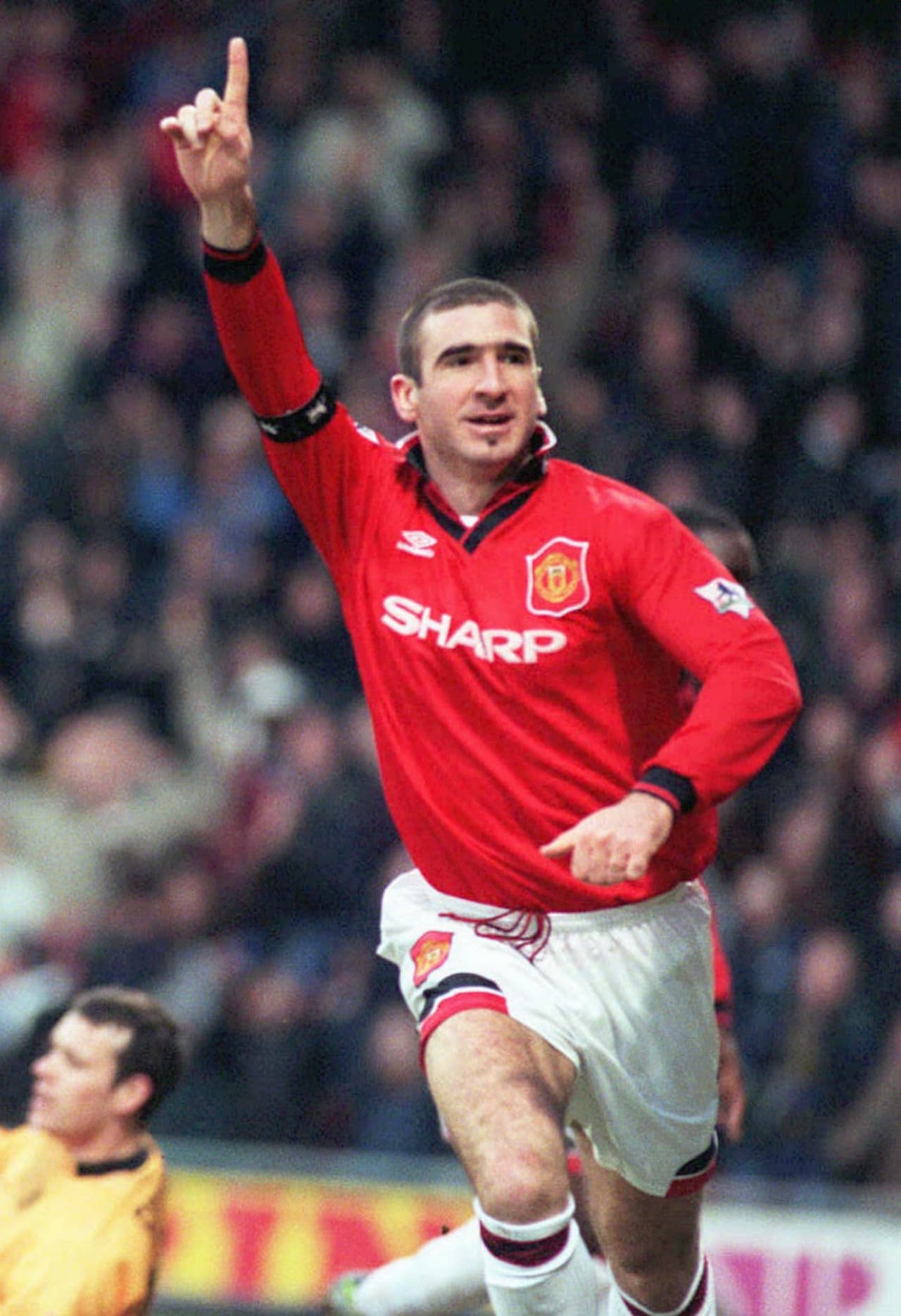 Eric Cantona se cansó de hacer goles en Inglaterra con Leeds y Manchester United, pero nunca pudo trascender fuera de la Premier League con un título europeo.