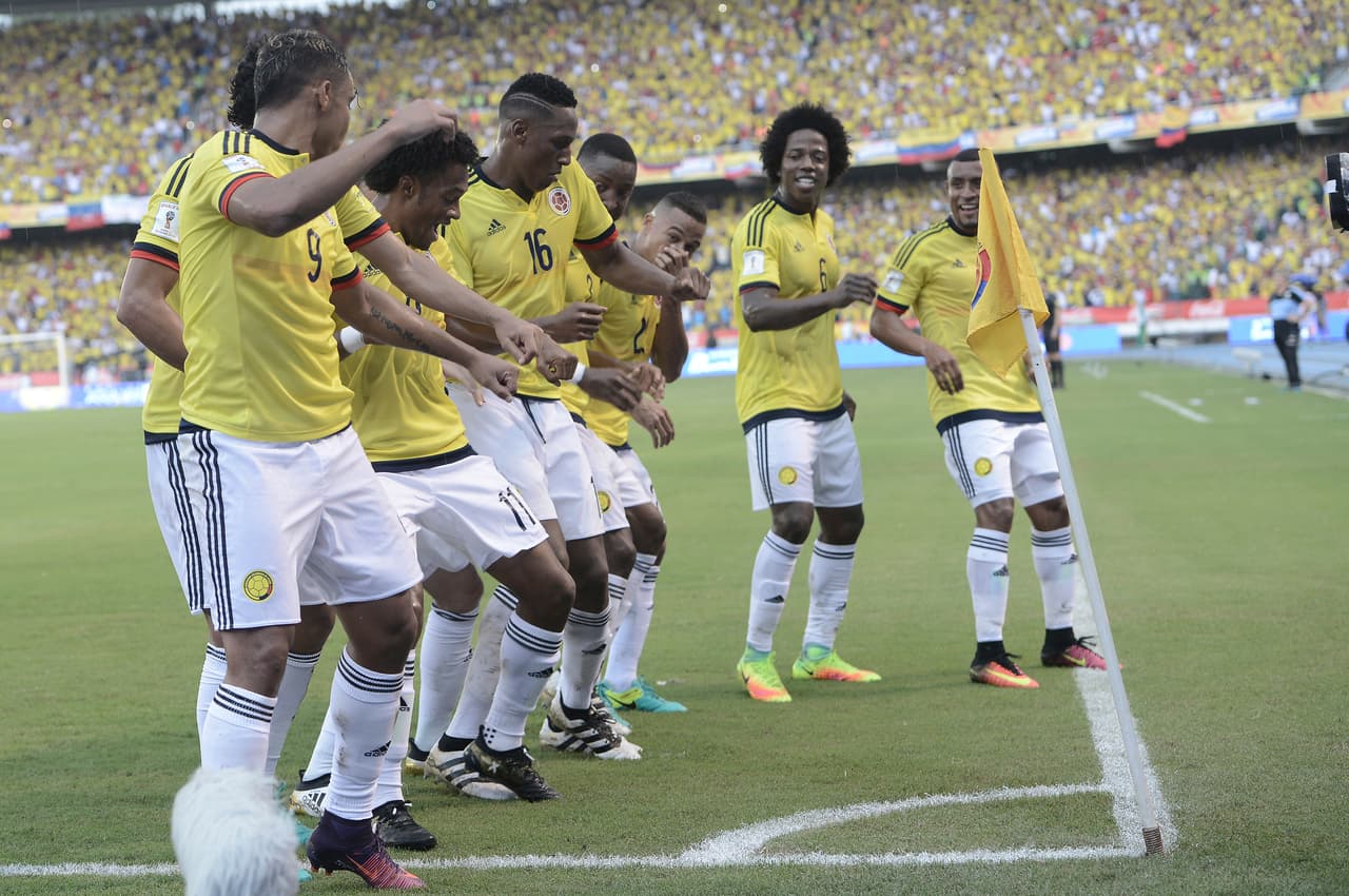 Mina genera buen ambiente entre sus compañeros e incluso desde ya Andrés iniesta reconoce que la posibilidad de su llegada le haría mucho bien al equipo.