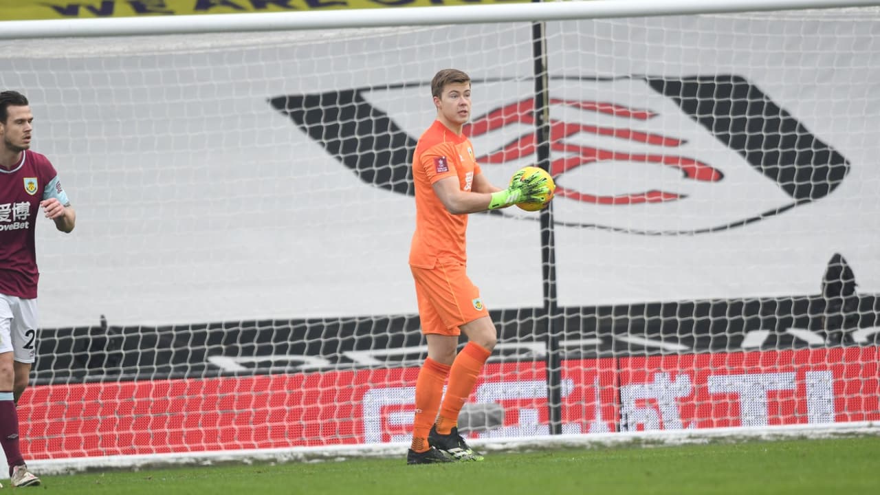 Burnley se impuoso al Fulham 3-0 con doblete de Jay Rodríguez y gol de Kevin Long, logrando su pase a Octavos de Final de la FA Cup.