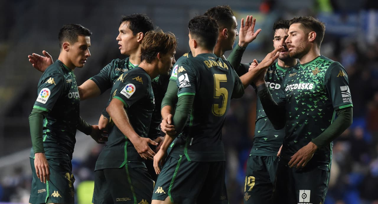 Betis, que no contó con Diego Lainez, empató de visitante 2-2 con Real Sociedad, que tuvo a Héctor Moreno, y con ee resultado clasificó a cuartos de final en la Copa del Rey.