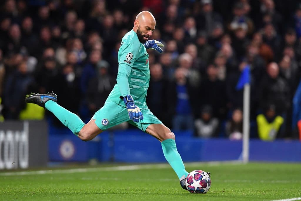 Al minuto 15, Lewandowski tiene un intento de gol.