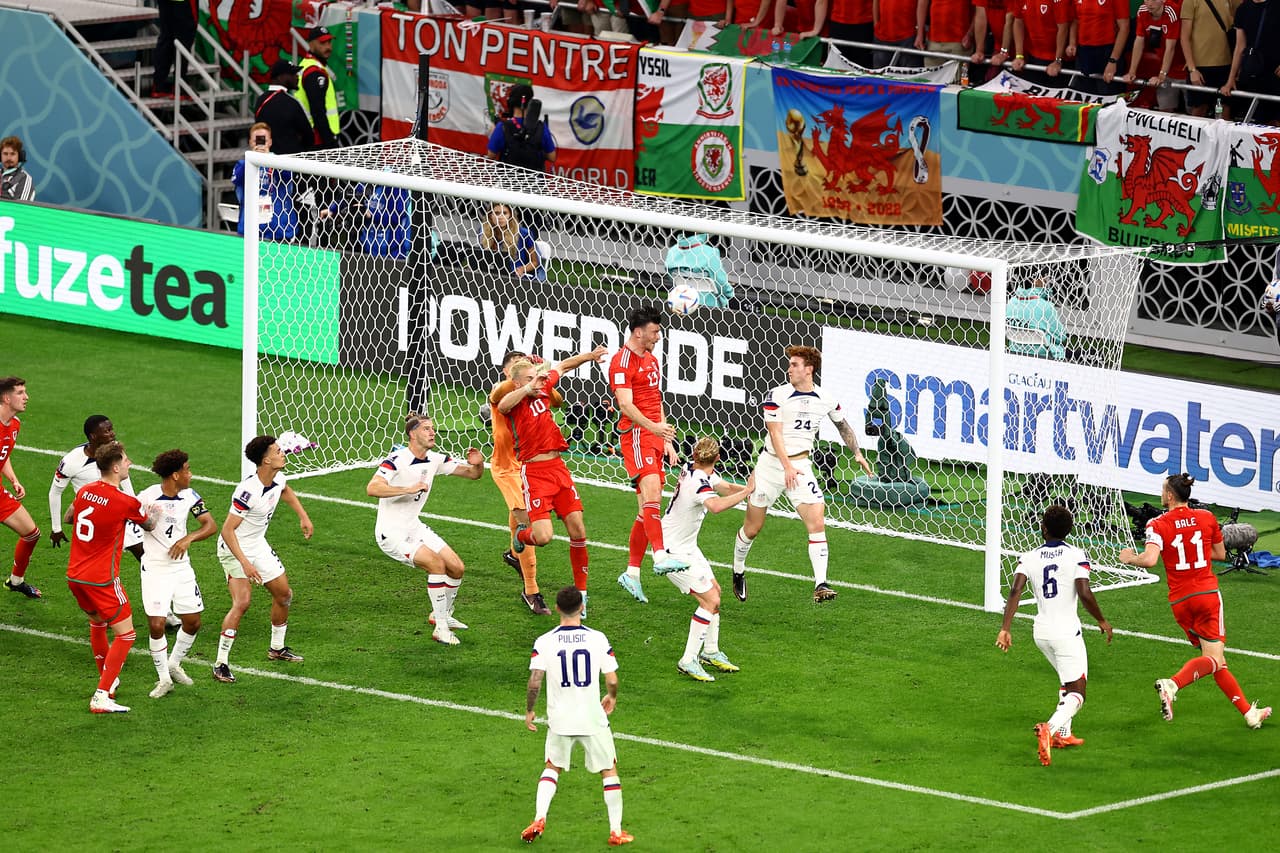 Gareth Bale se convirtió en la imagen que evitó la derrota de Gales ante el Team USA tras un cobro de penalti en el debut de ambas escuadras en Qatar 2022.