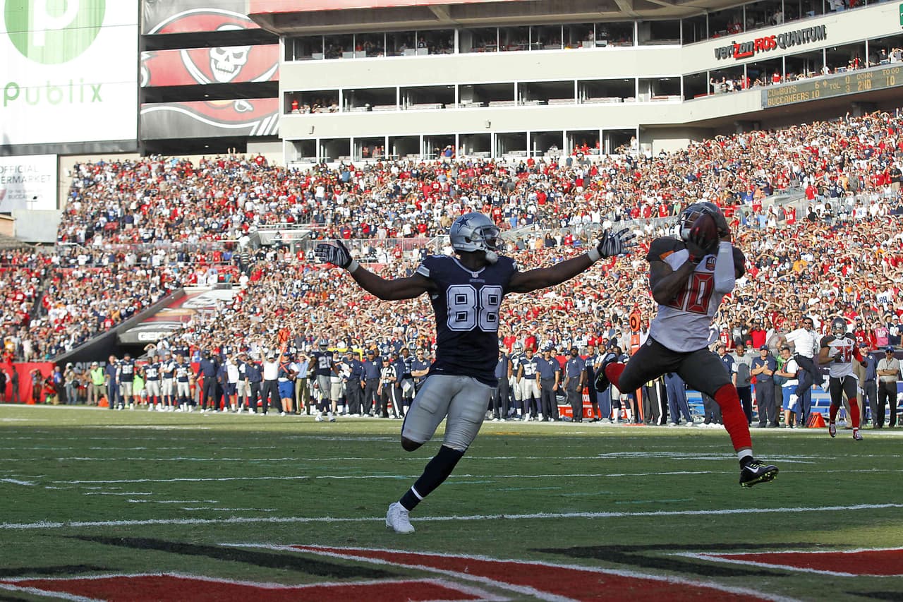 4. También en la NFC es una lástima ver a los Dallas Cowboys en el último lugar. Tienen 2 victorias por 7 derrotas, las 7 en forma consecutiva. Derrumbe total desde que Tony Romo se lesionó. Muchas cosas quedaron al descubierto tras la ausencia de Romo. Dallas tiene una pésima organización, no hay sistema eficaz ofensivo y defensivo, no hay disciplina. ¿Todo esto se solucionará con el regreso de Romo?