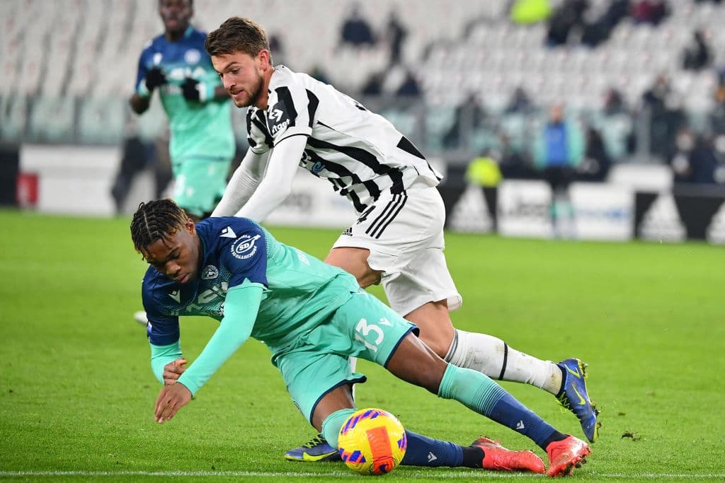 La Juve vence 2-0 al Udinese, la Lazio pasa poe encima del Salernitana 0-3 y Torino le pega 1-2 en su visita a la Sampdoria.