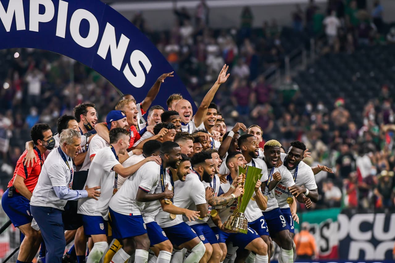 Efusividad y sorpresa… Team USA festejó en grande la obtención de su séptima Copa Oro de la Concacaf tras vencer a México en la Gran Final que se disputó en Las Vegas.