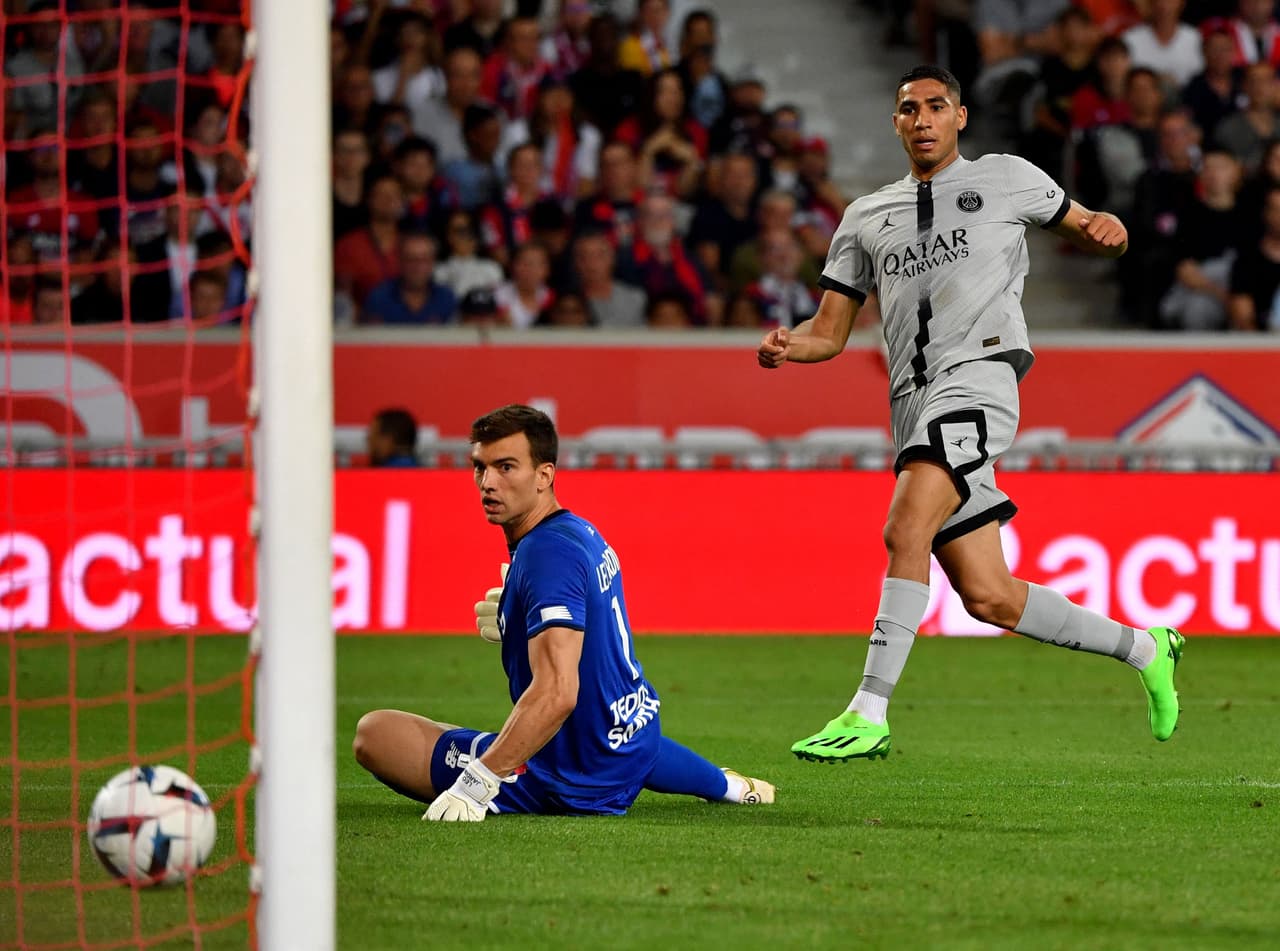 París Saint Germain se dio un festín de goles como vistante ante Lille y se afianzó como líder de la Ligue 1.