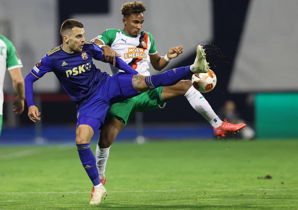 Dinamo Zagreb se impone 3-1 a Rapid Wien en la fecha 4 de la Europa League. Petkovic, Andric y Sutalo le dieron la victoria al conjunto croata, mientras que Knasmüllner descontó para la visita.