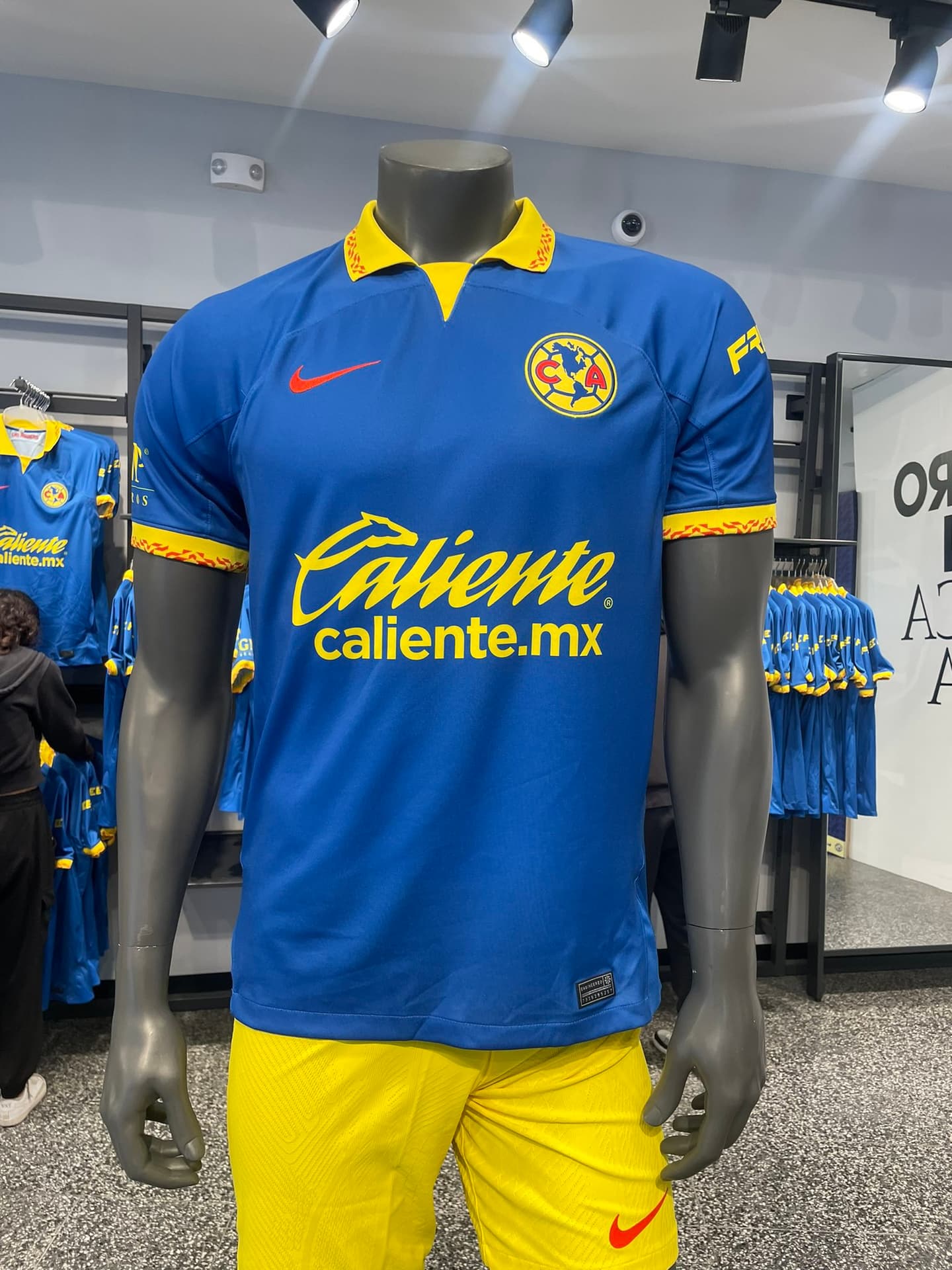 Bravos de León presentan nuevos uniformes para esta temporada 2023
