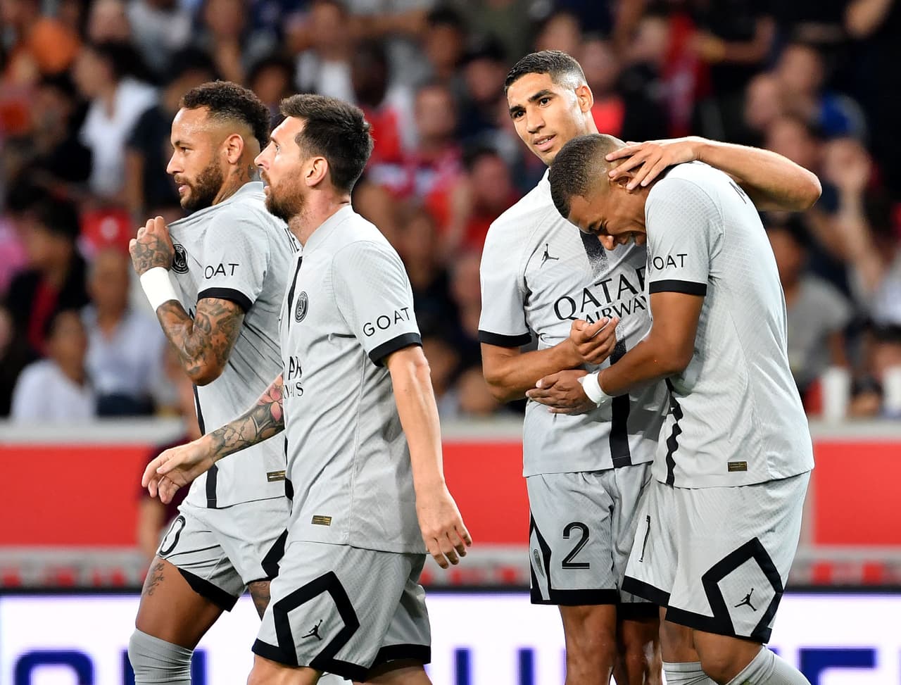 París Saint Germain se dio un festín de goles como vistante ante Lille y se afianzó como líder de la Ligue 1.