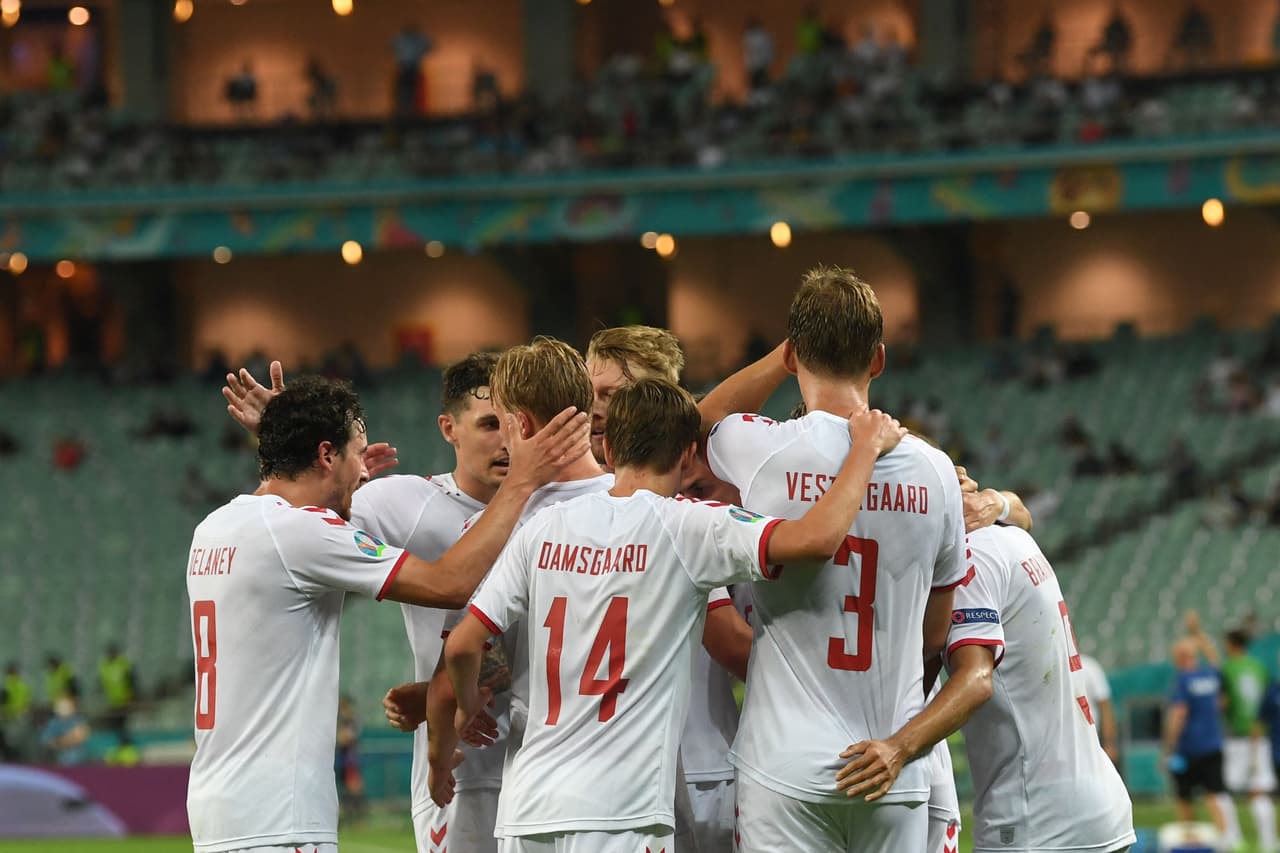 El 2-0 se concretaba a los 42 minutos por conducto de Kasper Dolberg que encaminaba el juego.
<br>