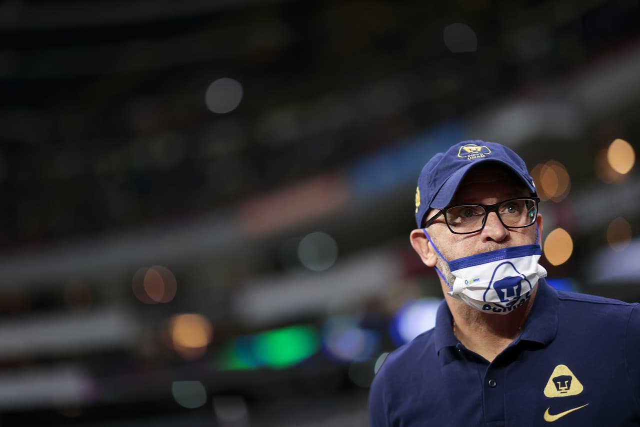 Con un auténtico juegazo de Alan Mozo, quien puso tres asistencias, además de los goles de Corozo y Meritao, Pumas fue mucho mejor que el América y lo eliminó en los Cuartos de Final del Grita México A21.