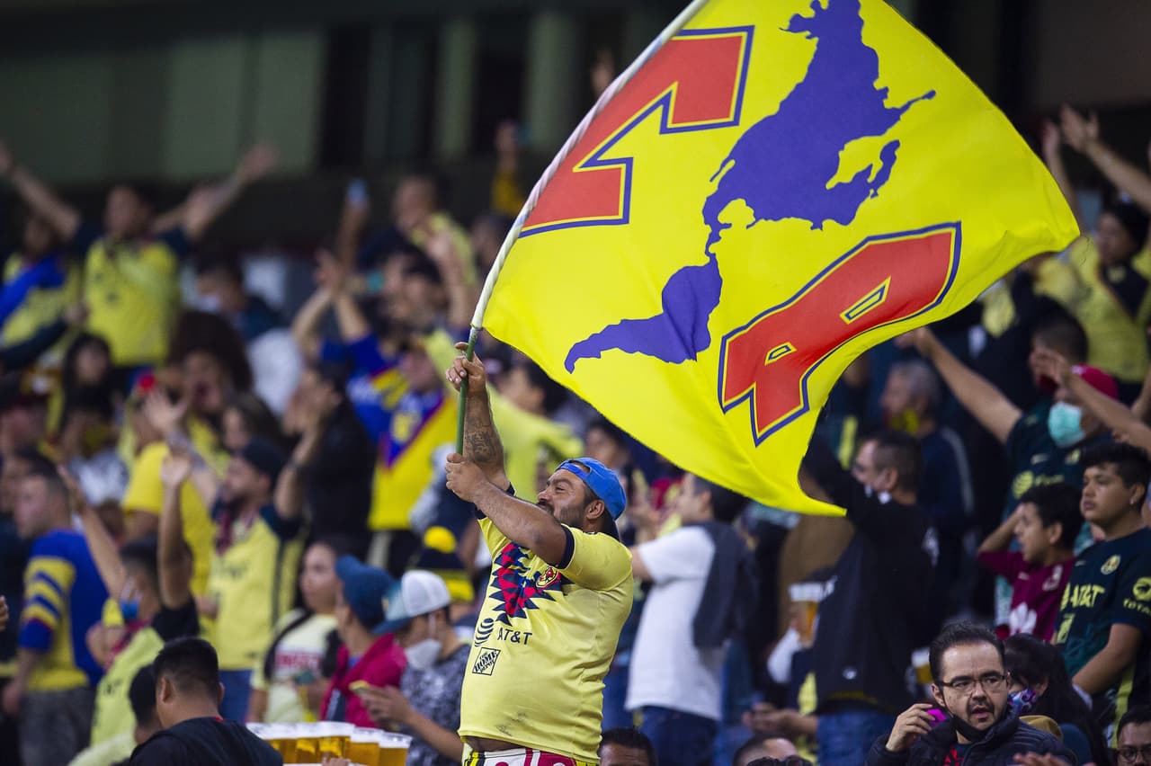 Con un auténtico juegazo de Alan Mozo, quien puso tres asistencias, además de los goles de Corozo y Meritao, Pumas fue mucho mejor que el América y lo eliminó en los Cuartos de Final del Grita México A21.