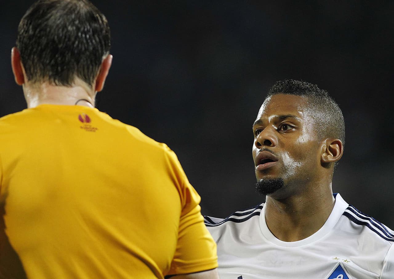 Jeremain Lens (Fenerbahce) - El extremo holandés pasaría del fútbol turco al Napoli, de acuerdo a los rumores más recientes que llegan desde Europa.