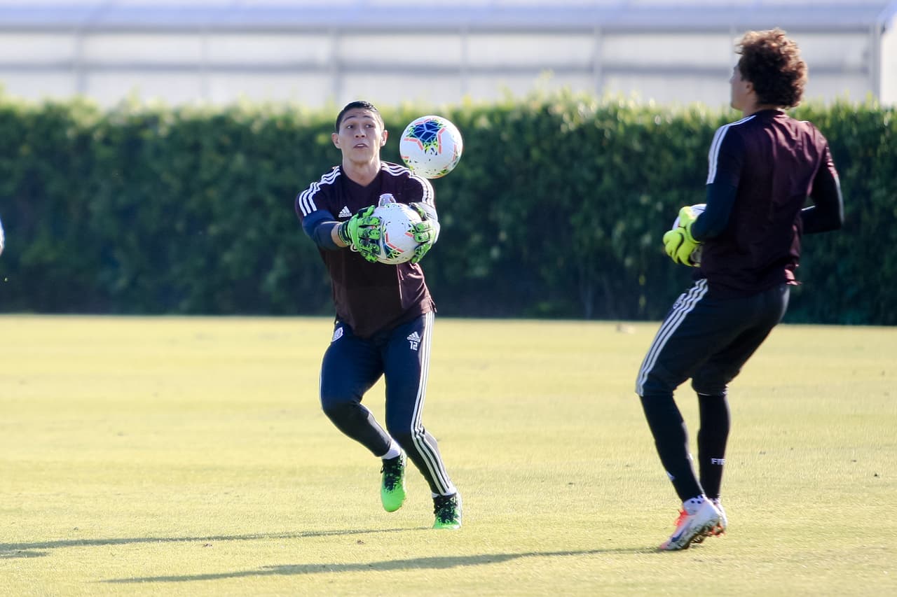 La Selección Mexicana realiza sus últimos ajustes en Los Ángeles (California) con miras a su debut, el primer partido en un torneo oficial con Gerardo Martino como técnico, contra Cuba por el Grupo A de la Copa Oro.