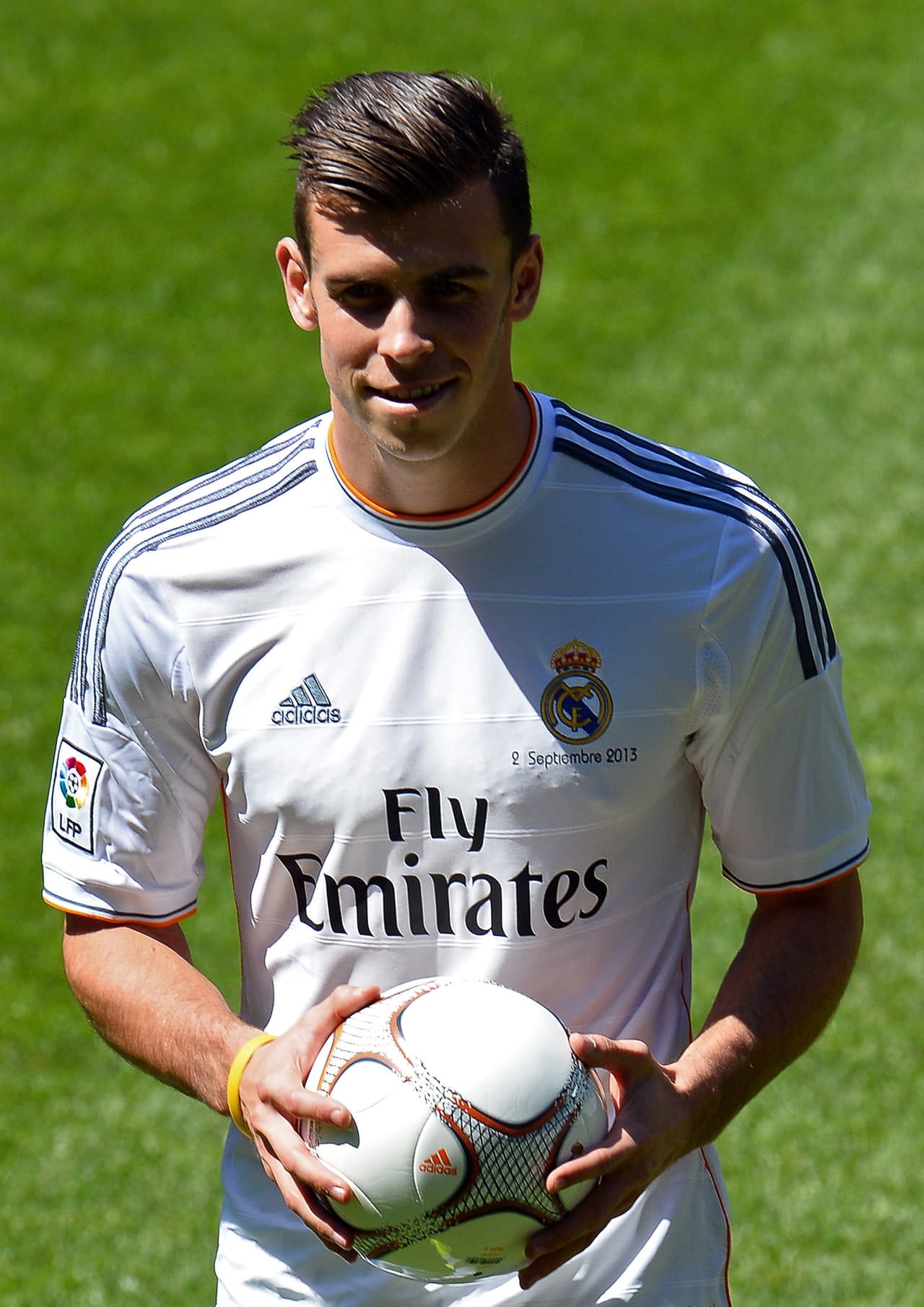 Aunque se anunció el primero de septiembre, la llegada de Gareth Bale al Real Madrid (2013) se concretó el 31 de agosto, desde el Tottenham Hotspur.