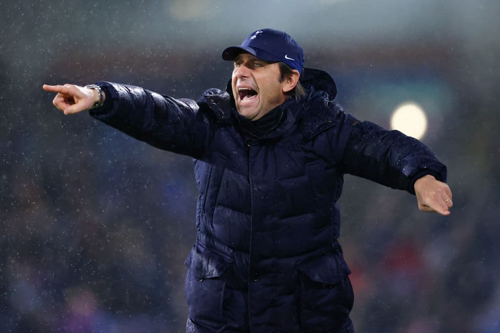 Totteham cae ante el penúltimo equipo de la tabla en la Premier League, Burnley, con marcador de 1-0, partido pendiente de la J13. El único gol de la tarde fue por parte de Ben Mee al 71'.