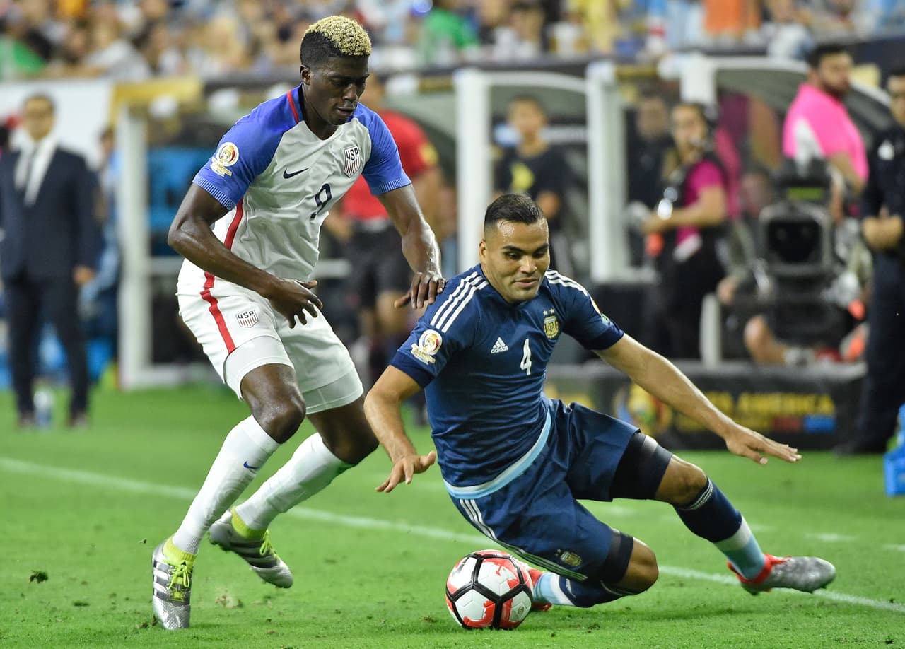 4. Gabriel Mercado: Es mejor como lateral que como carrilero y en ese rol se vio un poco opacado aunque también se vio aliviado por la poca generación de juego estadounidense por su banda. Calificación (7)