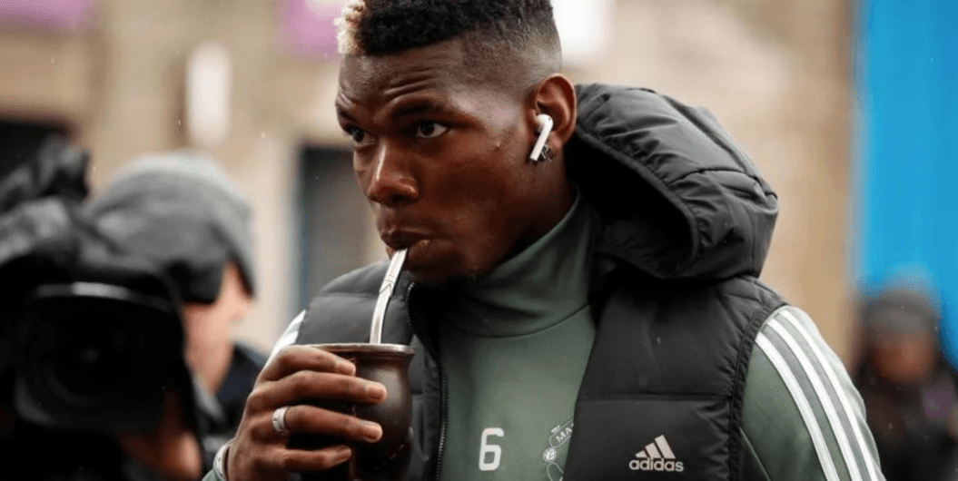 Griezmann lo llevó a Francia. En la Selección se ha visto a Paul Pogba disfrutar de la yerba sudamericana junto a Antoine Griezmann.